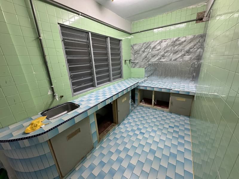 Apartment for Sale at Rumah Pangsa Batu Berendam - Evan Gan - Kitchen - PropertyGuru.com.my