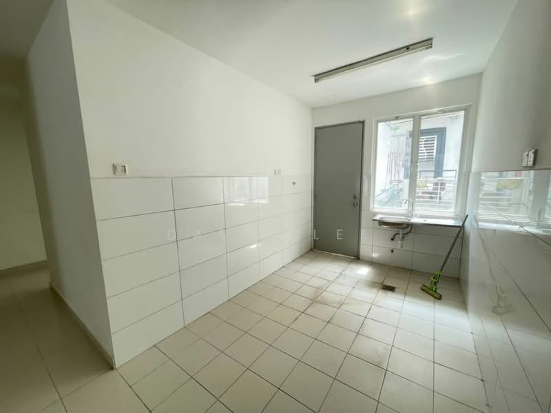 Rumah Teres 3 Tingkat untuk Dijual di Rawang (Selangor) - David Lee - Kitchen - PropertyGuru.com.my