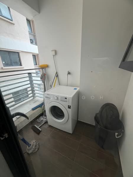 Condominium for Rent at Bay Point @ Country Garden Danga Bay - Jensen Goh - Balcony - PropertyGuru.com.my