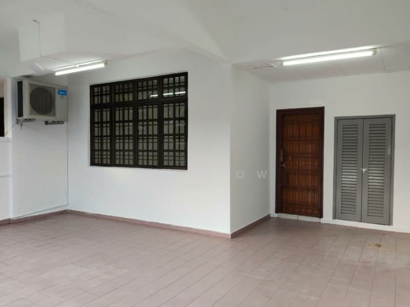 2-storey Terraced House for Sale in Taman Tampoi Indah (Tampoi) - Eva Siow - Interior - PropertyGuru.com.my