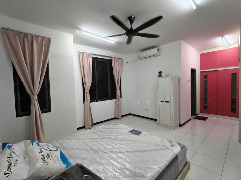 2-storey Terraced House for Rent in Taman Impian Emas (Skudai) - Mavis Hew - Bedroom - PropertyGuru.com.my