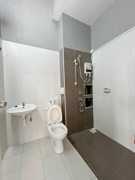 2-storey Terraced House for Sale in Bukit Indah (Iskandar Puteri (Nusajaya)) - Calvin Wong - Bathroom - PropertyGuru.com.my
