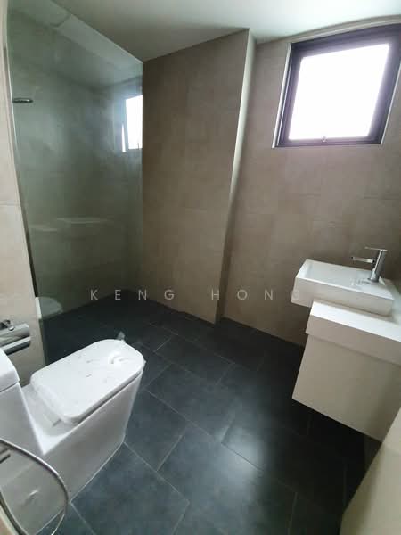 Service Residence for Rent at East Parc @ Manjalara - Keng Hong - Bathroom - PropertyGuru.com.my