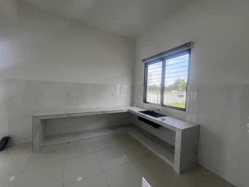 Rumah Teres 2 Tingkat untuk Disewa di Telok Panglima Garang (Selangor) - Miki You - Kitchen - PropertyGuru.com.my