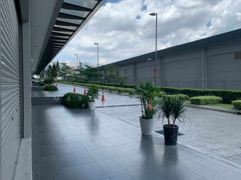 Retail Space for Rent in Bandar Putra Permai (Seri Kembangan) - Mark Aurther Francis - Exterior - PropertyGuru.com.my
