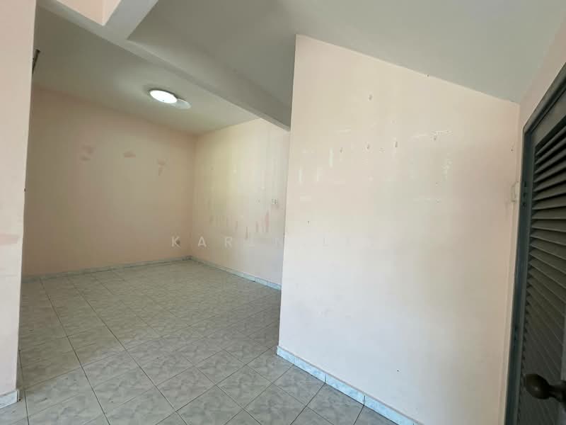 Rumah Teres 1.5 Tingkat untuk Dijual di Bandar Putra (Kulai) - Karen Lee - PropertyGuru.com.my