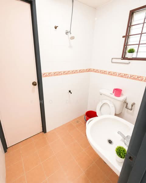 2-storey Terraced House for Sale in Seksyen 32, Kemuning Green Ville (Shah Alam) - Kho Daniel - Bathroom - PropertyGuru.com.my