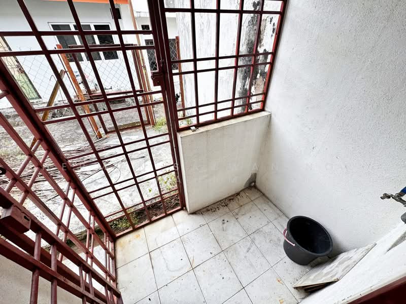Rumah Teres 2 Tingkat untuk Dijual di Bandar Bukit Mahkota (Bangi) - Herman Sazwan Nor Rahim - Yard - PropertyGuru.com.my