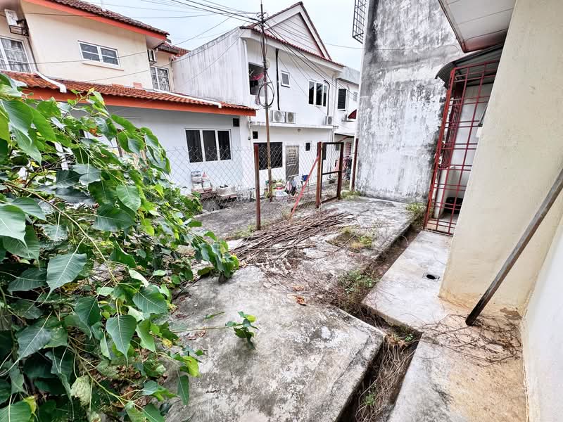 Rumah Teres 2 Tingkat untuk Dijual di Bandar Bukit Mahkota (Bangi) - Herman Sazwan Nor Rahim - Exterior - PropertyGuru.com.my