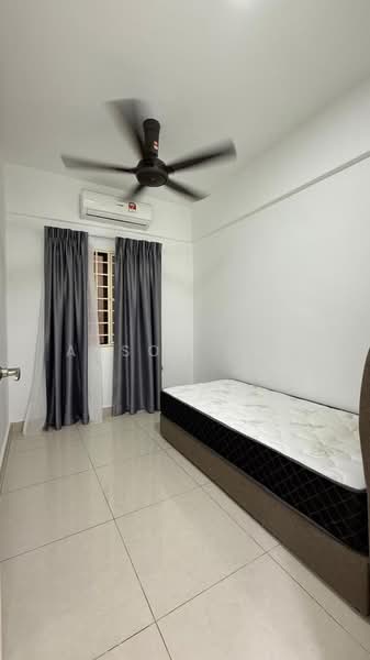 Pangsapuri untuk Disewa di Ixora - Anson Tan - Bedroom - PropertyGuru.com.my