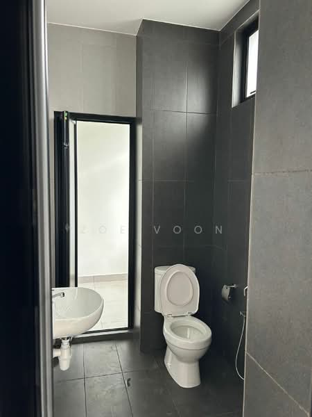 2-storey Terraced House for Sale in Taman Mount Austin (Tebrau) - Zoe Voon - Bathroom - PropertyGuru.com.my