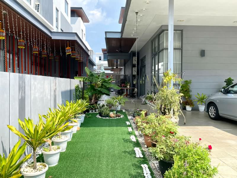 Rumah Berkembar untuk Dijual di Shah Alam (Selangor) - Dinie Akmal - Exterior - PropertyGuru.com.my
