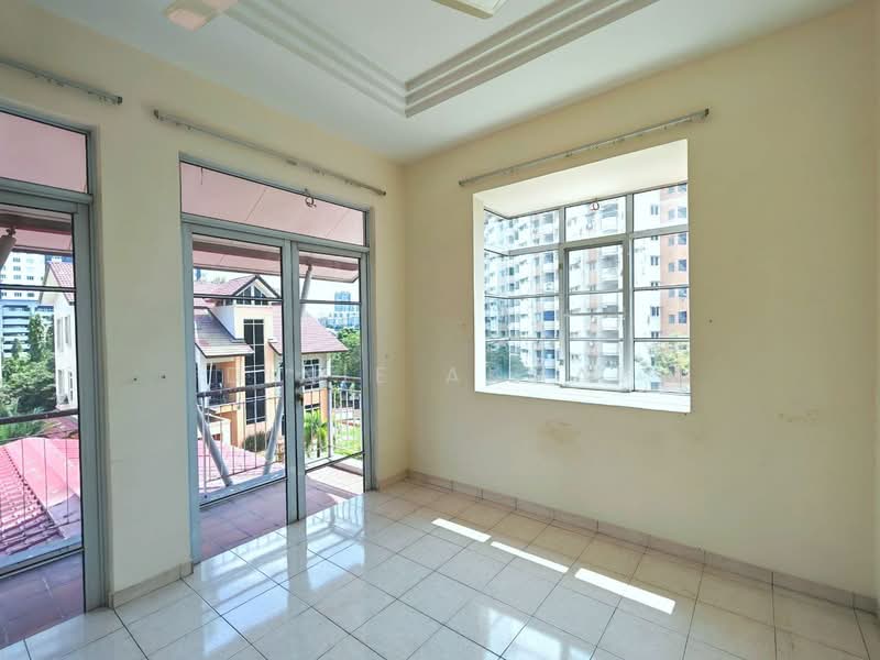 Semi-Detached House for Sale in Kuchai Lama (Kuala Lumpur) - Dinie Akmal - Balcony - PropertyGuru.com.my