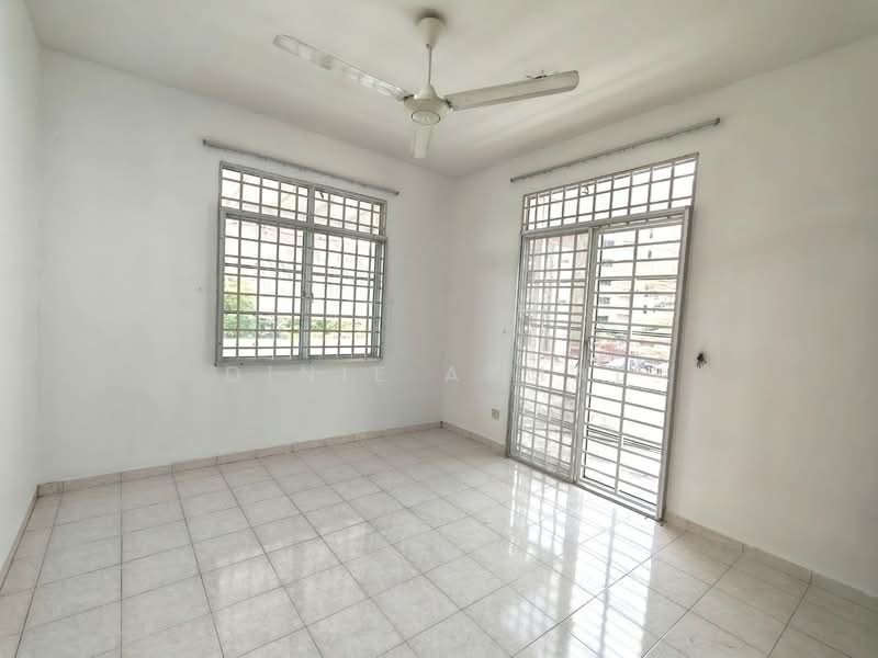 Semi-Detached House for Sale in Kuchai Lama (Kuala Lumpur) - Dinie Akmal - Interior - PropertyGuru.com.my
