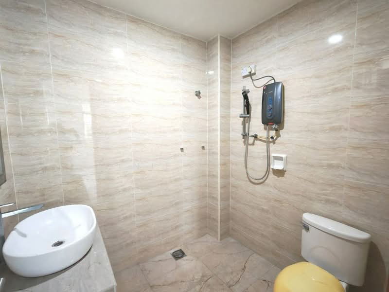Semi-Detached House for Sale in Kuchai Lama (Kuala Lumpur) - Dinie Akmal - Bathroom - PropertyGuru.com.my