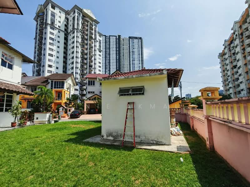 Semi-Detached House for Sale in Kuchai Lama (Kuala Lumpur) - Dinie Akmal - Exterior - PropertyGuru.com.my