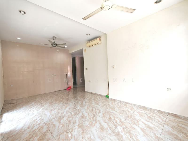 Semi-Detached House for Sale in Kuchai Lama (Kuala Lumpur) - Dinie Akmal - Living Room - PropertyGuru.com.my