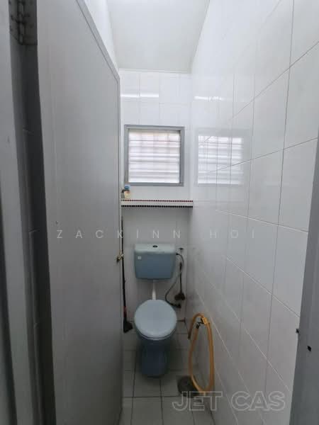 1-storey Terraced House for Sale in Taman Klang Utama (Kapar) - Zackinn Hoi - Bathroom - PropertyGuru.com.my