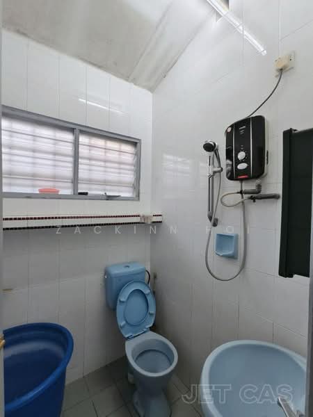 1-storey Terraced House for Sale in Taman Klang Utama (Kapar) - Zackinn Hoi - Bathroom - PropertyGuru.com.my