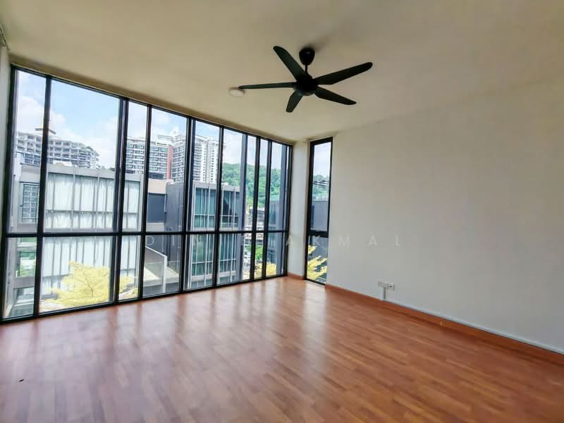 4-storey Terraced House for Sale in Damansara Perdana (Selangor) - Dinie Akmal - Living Room - PropertyGuru.com.my
