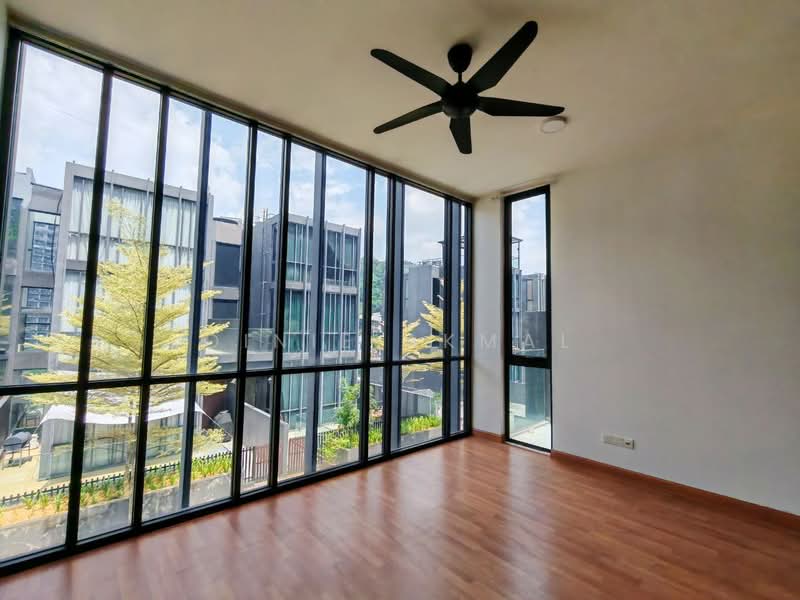 4-storey Terraced House for Sale in Damansara Perdana (Selangor) - Dinie Akmal - Living Room - PropertyGuru.com.my