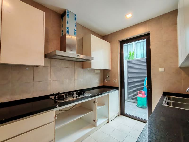 Townhouse for Sale in Taman Sri Hartamas (Sri Hartamas) - Dinie Akmal - Kitchen - PropertyGuru.com.my