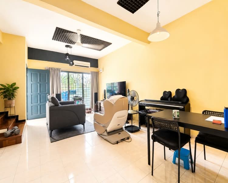 Rumah Teres untuk Dijual di Seksyen 32, Kemuning Green Ville (Shah Alam) - Jim Ling - Living Room - PropertyGuru.com.my