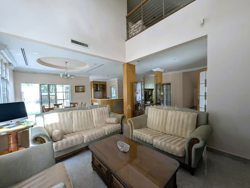 Bungalow for Sale in Perdana Lakeview East (Cyberjaya) - Dinie Akmal - Living Room - PropertyGuru.com.my