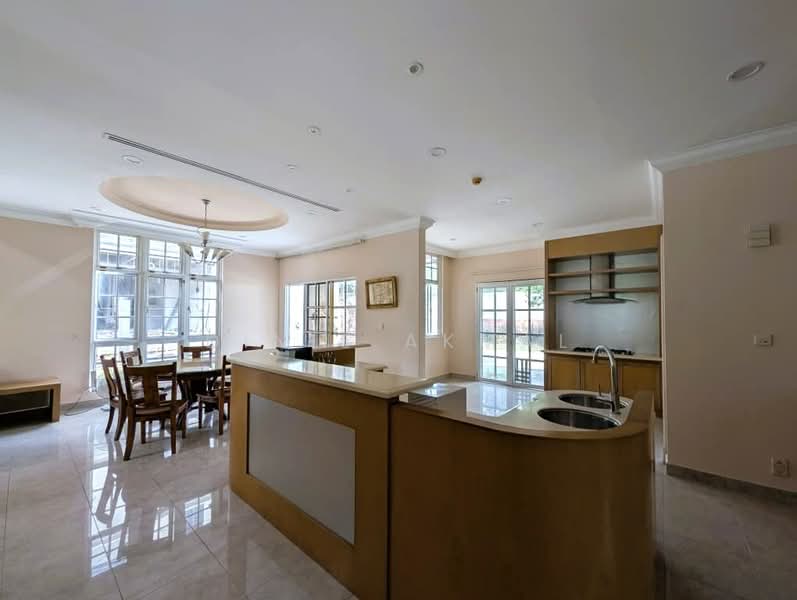 Bungalow for Sale in Perdana Lakeview East (Cyberjaya) - Dinie Akmal - Kitchen - PropertyGuru.com.my