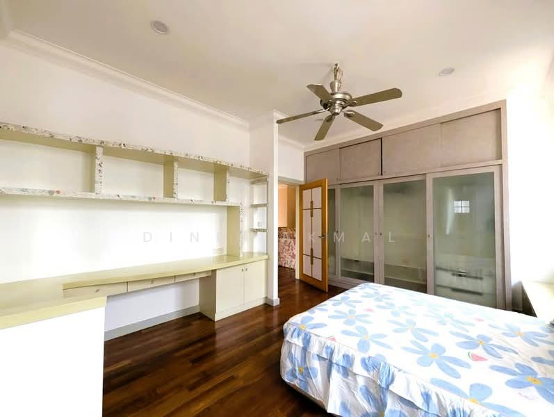 Bungalow for Sale in Perdana Lakeview East (Cyberjaya) - Dinie Akmal - Bedroom - PropertyGuru.com.my