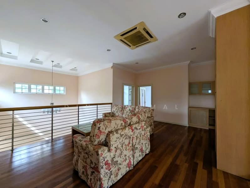 Bungalow for Sale in Perdana Lakeview East (Cyberjaya) - Dinie Akmal - Living Room - PropertyGuru.com.my