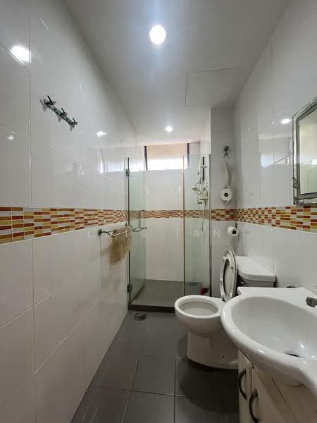 Kondominium untuk Dijual di 1 Bukit Utama - Lois Tan - Bathroom - PropertyGuru.com.my