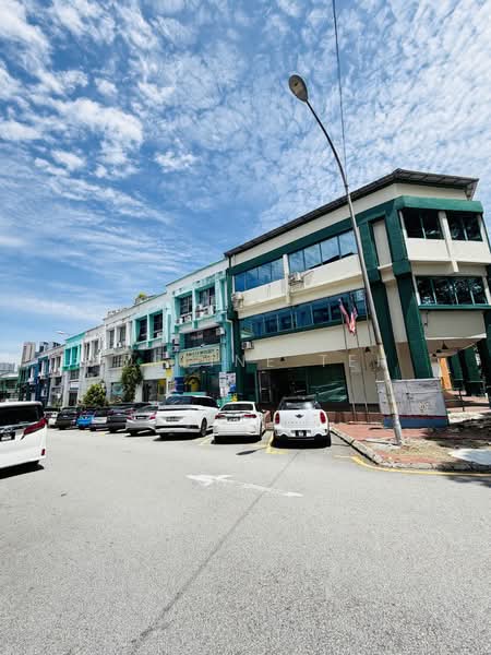 Shop / Office for Sale in Kuala Lumpur (Kuala Lumpur) - Adeline Teh - Exterior - PropertyGuru.com.my