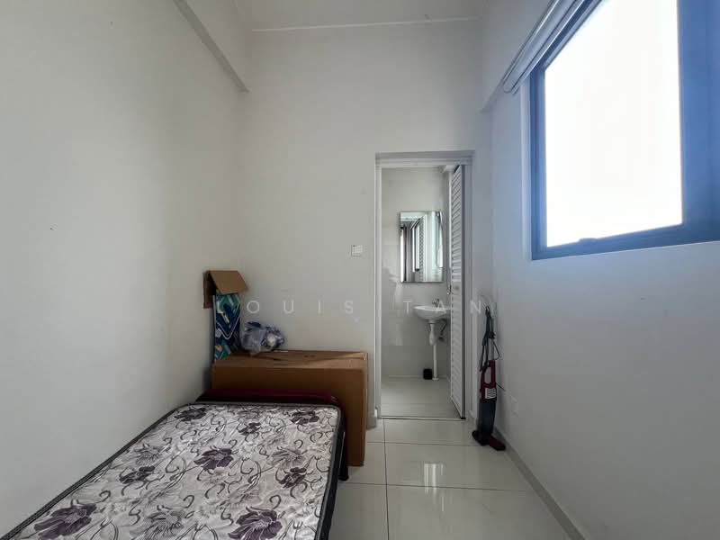 Condominium for Rent at Royal Strand @ Country Garden Danga Bay - Louis Tan - Bedroom - PropertyGuru.com.my