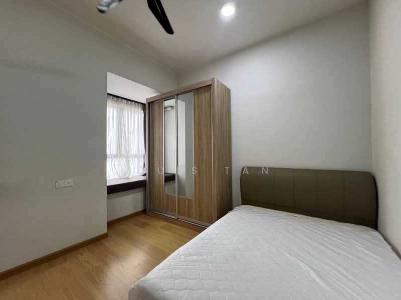 Condominium for Rent at Royal Strand @ Country Garden Danga Bay - Louis Tan - Bedroom - PropertyGuru.com.my