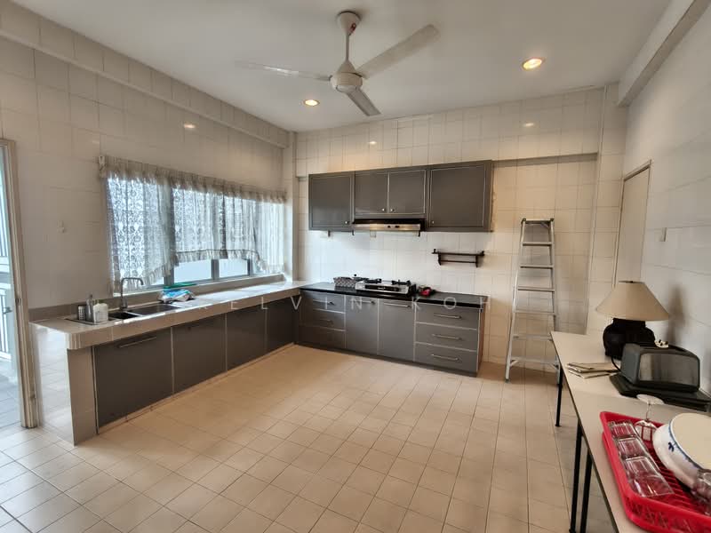 Condominium for Rent at Tiara Kelana - Kelvin Koh - Kitchen - PropertyGuru.com.my