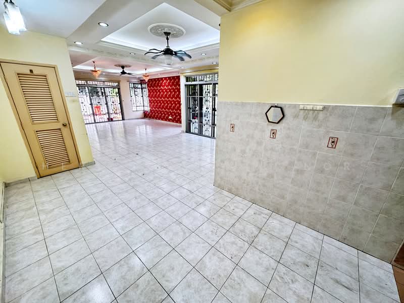 Rumah Kluster untuk Dijual di Bandar Seri Putra (Bangi) - Herman Sazwan Nor Rahim - Dining Room - PropertyGuru.com.my