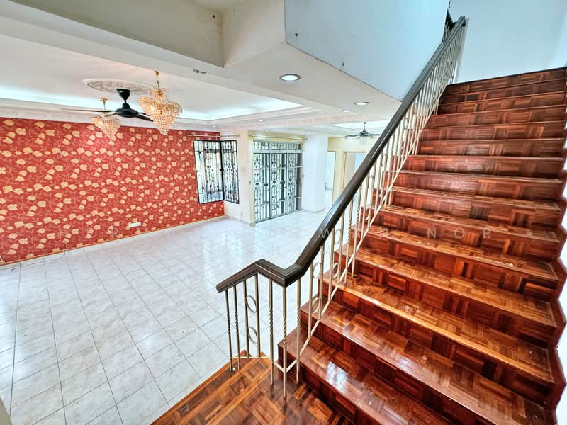Rumah Kluster untuk Dijual di Bandar Seri Putra (Bangi) - Herman Sazwan Nor Rahim - Living Room - PropertyGuru.com.my