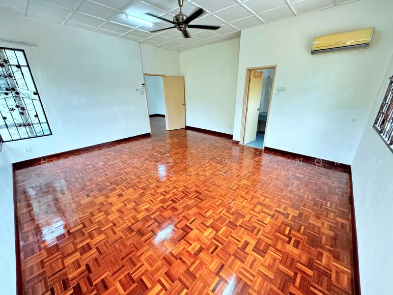 Rumah Kluster untuk Dijual di Bandar Seri Putra (Bangi) - Herman Sazwan Nor Rahim - Bedroom - PropertyGuru.com.my