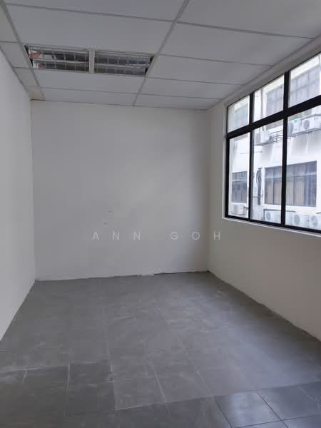 Shop / Office for Rent in Taman Pinggiran Putra (Seri Kembangan) - Ann Goh - PropertyGuru.com.my