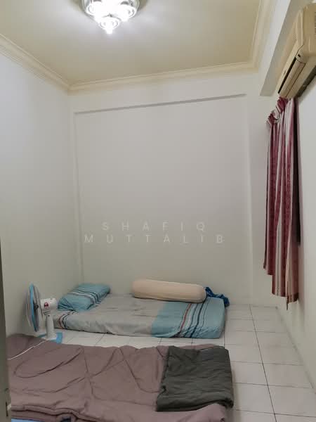 Pangsapuri untuk Disewa di Putra Ria Apartment - Shafiq Muttalib - Bedroom - PropertyGuru.com.my
