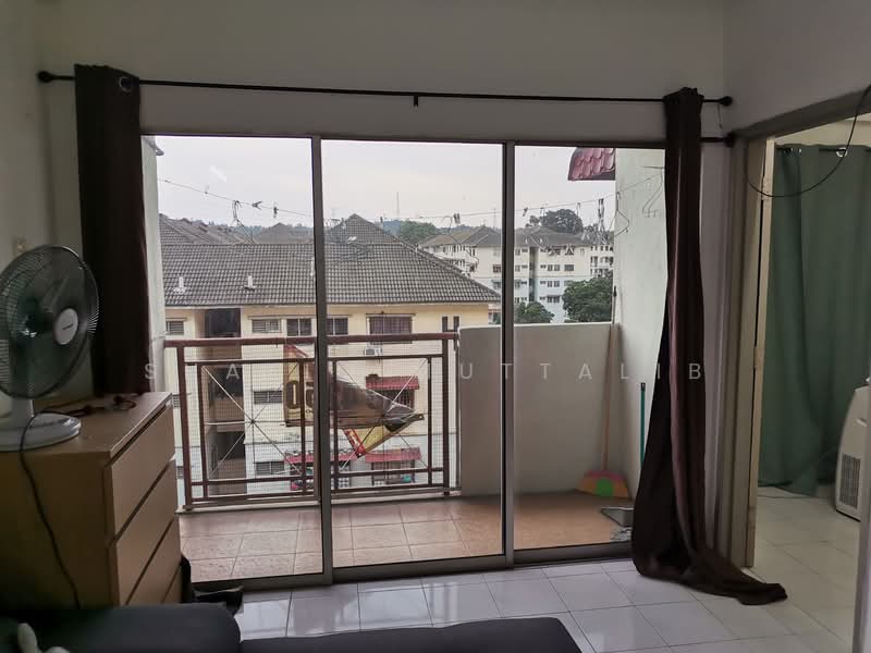 Pangsapuri untuk Disewa di Putra Ria Apartment - Shafiq Muttalib - Balcony - PropertyGuru.com.my
