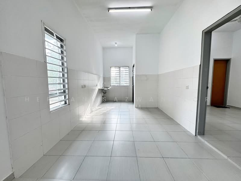 2-storey Terraced House for Sale in Nilai Impian (Nilai) - Herman Sazwan Nor Rahim - Kitchen - PropertyGuru.com.my