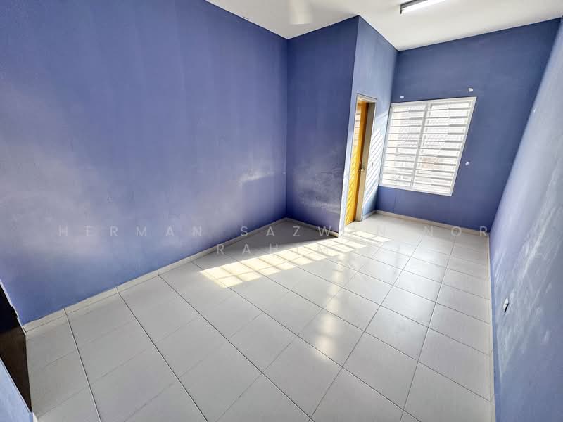 2-storey Terraced House for Sale in Nilai Impian (Nilai) - Herman Sazwan Nor Rahim - Bedroom - PropertyGuru.com.my