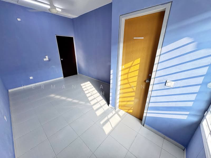 2-storey Terraced House for Sale in Nilai Impian (Nilai) - Herman Sazwan Nor Rahim - Bedroom - PropertyGuru.com.my