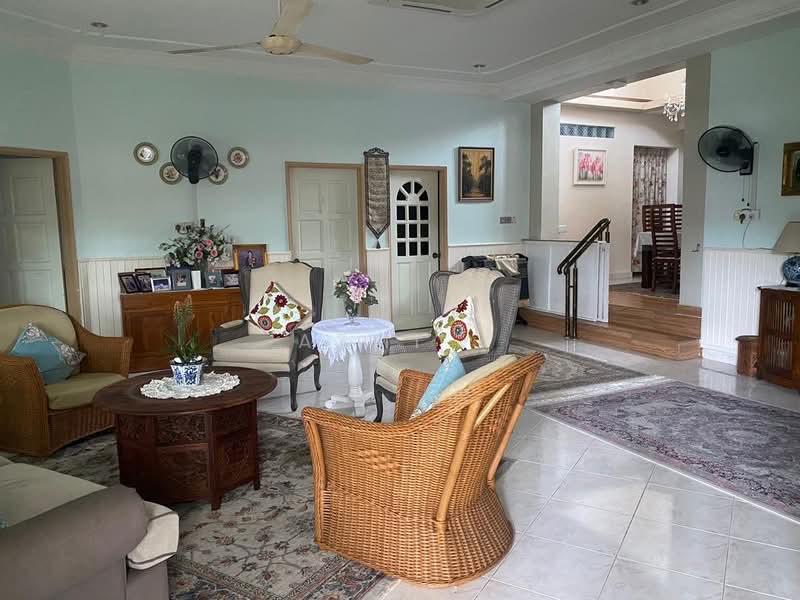 1-storey Terraced House for Sale in Ampang (Selangor) - Azmi . - Living Room - PropertyGuru.com.my