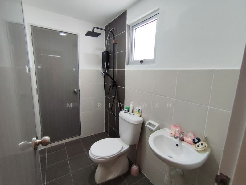 Terraced House for Rent in Sepang (Selangor) - M. Ridhwan - Bathroom - PropertyGuru.com.my