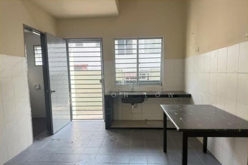 Rumah Teres 2 Tingkat untuk Disewa di Bandar Seri Coalfields (Ijok) - Jenson Low - Kitchen - PropertyGuru.com.my