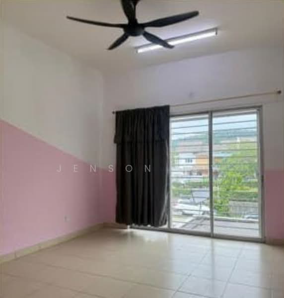 Rumah Teres 2 Tingkat untuk Disewa di Bandar Seri Coalfields (Ijok) - Jenson Low - Living Room - PropertyGuru.com.my