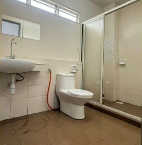 Rumah Teres 2 Tingkat untuk Disewa di Bandar Seri Coalfields (Ijok) - Jenson Low - Bathroom - PropertyGuru.com.my